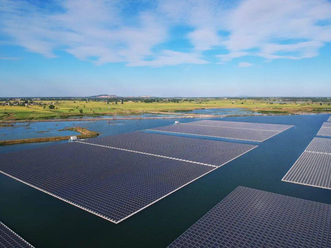 采煤沉陷区五年蝶变"光富聚宝盆"_三峡集团_水面_光伏电站