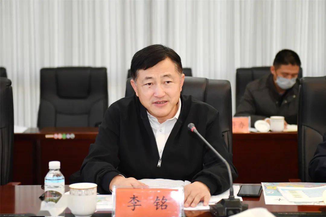 今天(12月13日),区委书记,吴江开发区党工委书记李铭带队调研澄湖地区