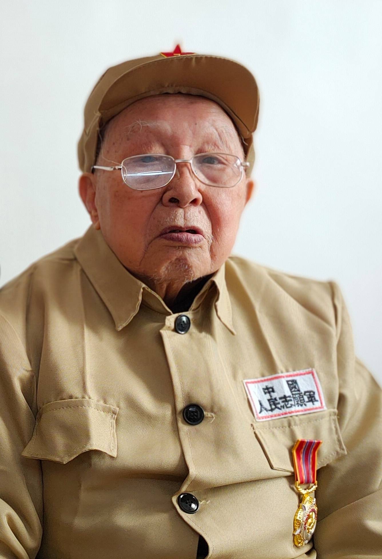 不平凡的父亲_父亲_红色_张光忠