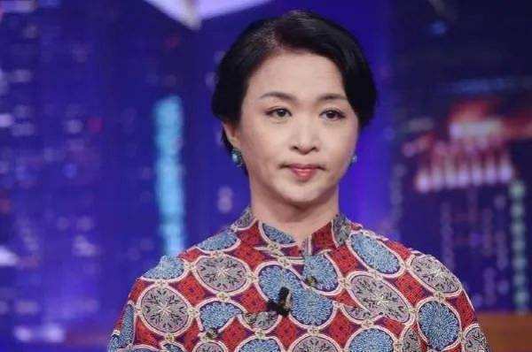 金星越老越像男性,大波浪的头发也没能挽回,为什么手术没有让她成功