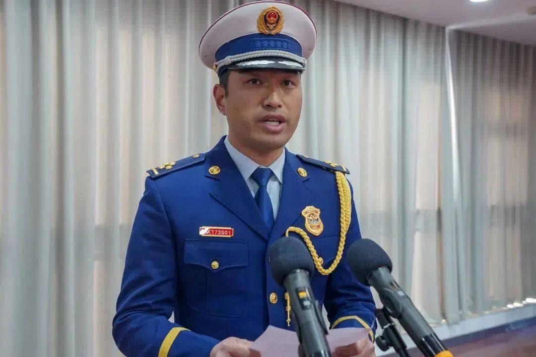 连云港消防举行干部晋职晋衔命令宣布大会_工作_队伍_支队党委