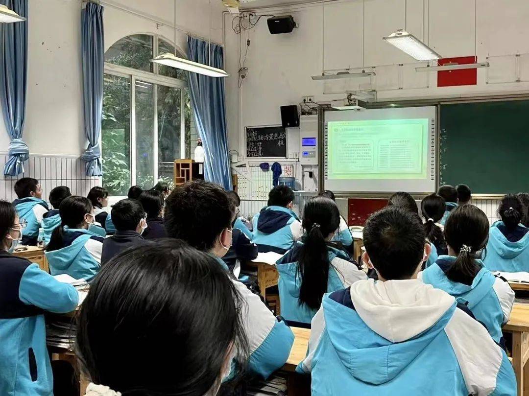 重庆市永川区卧龙中学图片