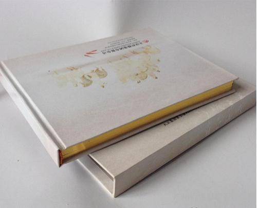 平装书和精装书有什么区别?_封面_书脊_书刊