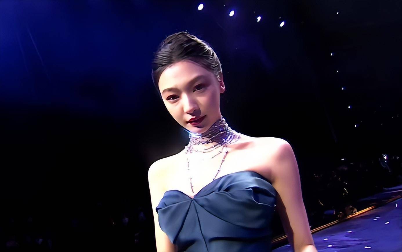 魔鬼灯光怼脸拍,明星真实状态全暴露_镜头_王一博_活动