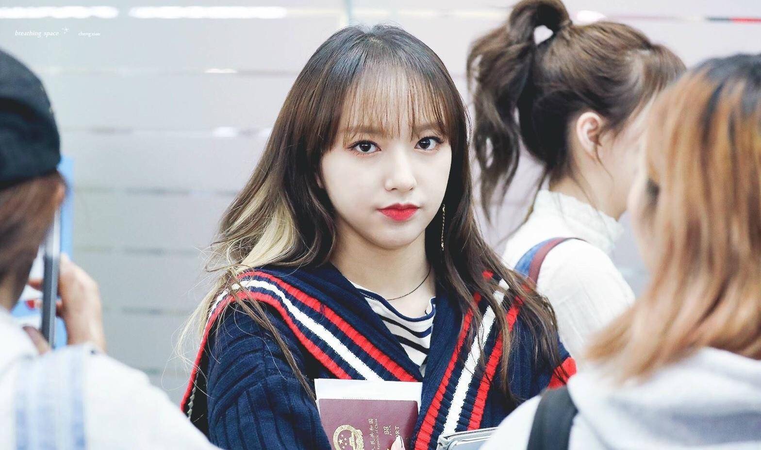 曾经是王一博伴舞,后搭档孟美岐出道,凭一己之力养活了全团_程潇_中国