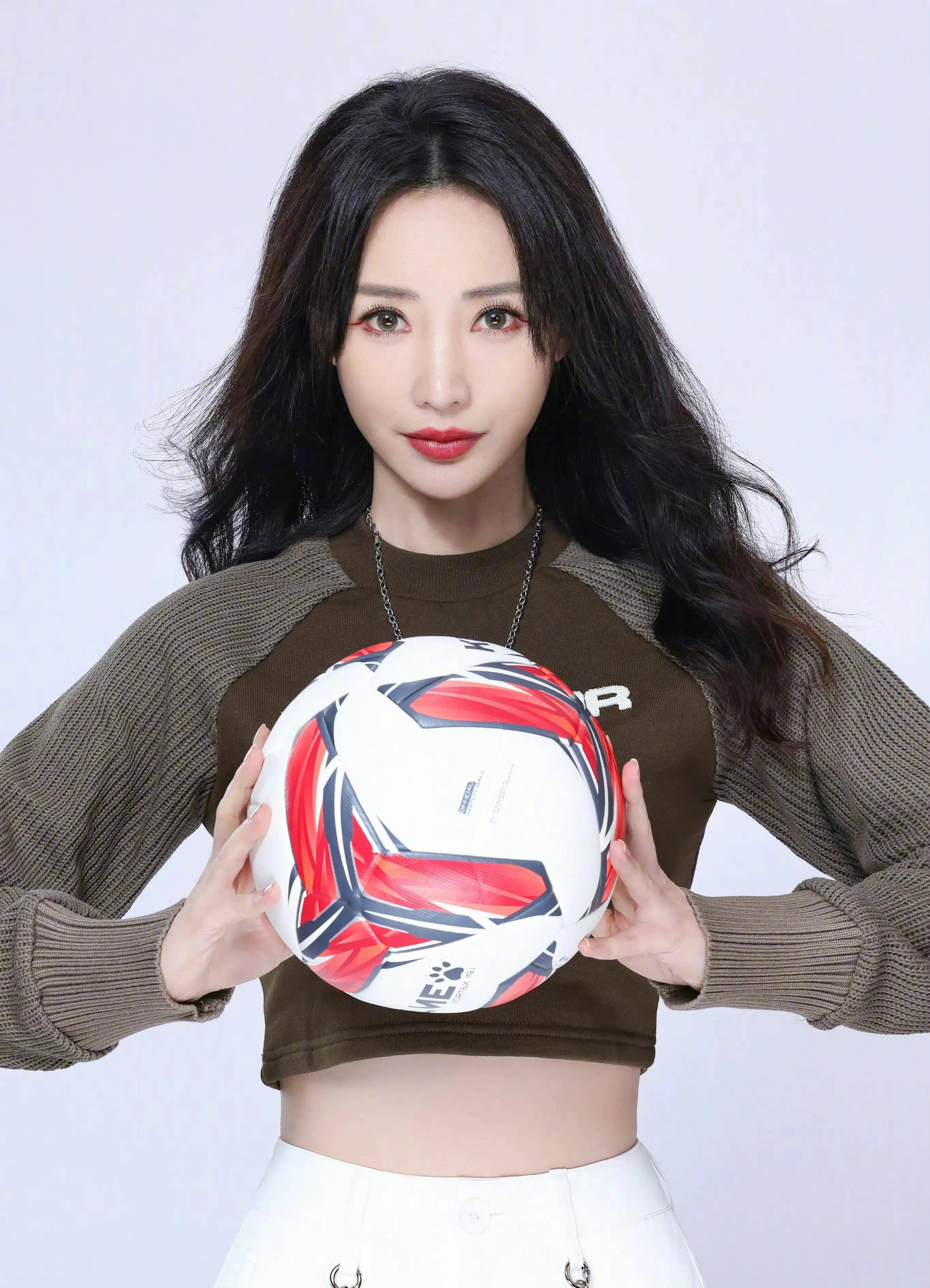 包贝尔_生活_母亲