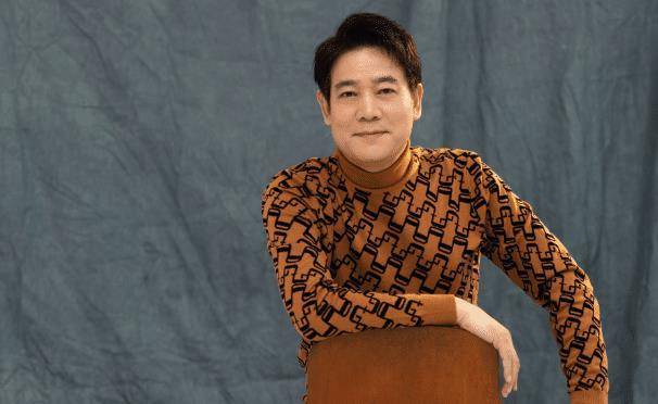 资深演员鲍大志,15岁开始出演电影,现在的人气仍然很高_表演_时候