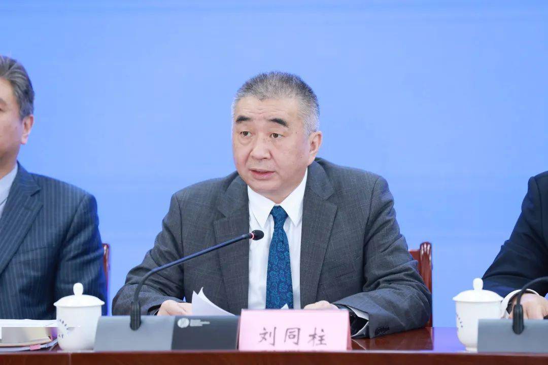 省经济和信息化厅厅长 冯克金省政府副秘书长,省疫防办第一主任