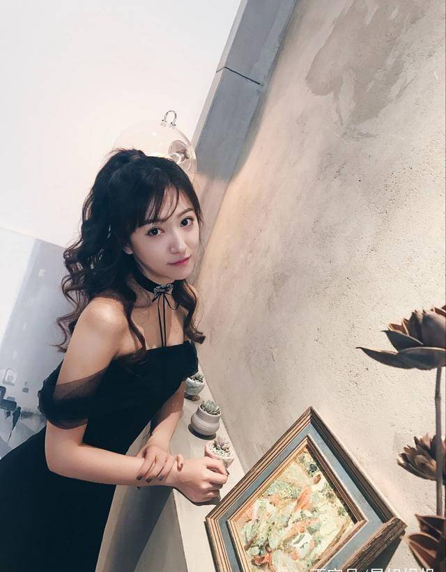 她是杨紫11年的好闺蜜,出道22年不曾大火,今为吴奇隆公司一姐!