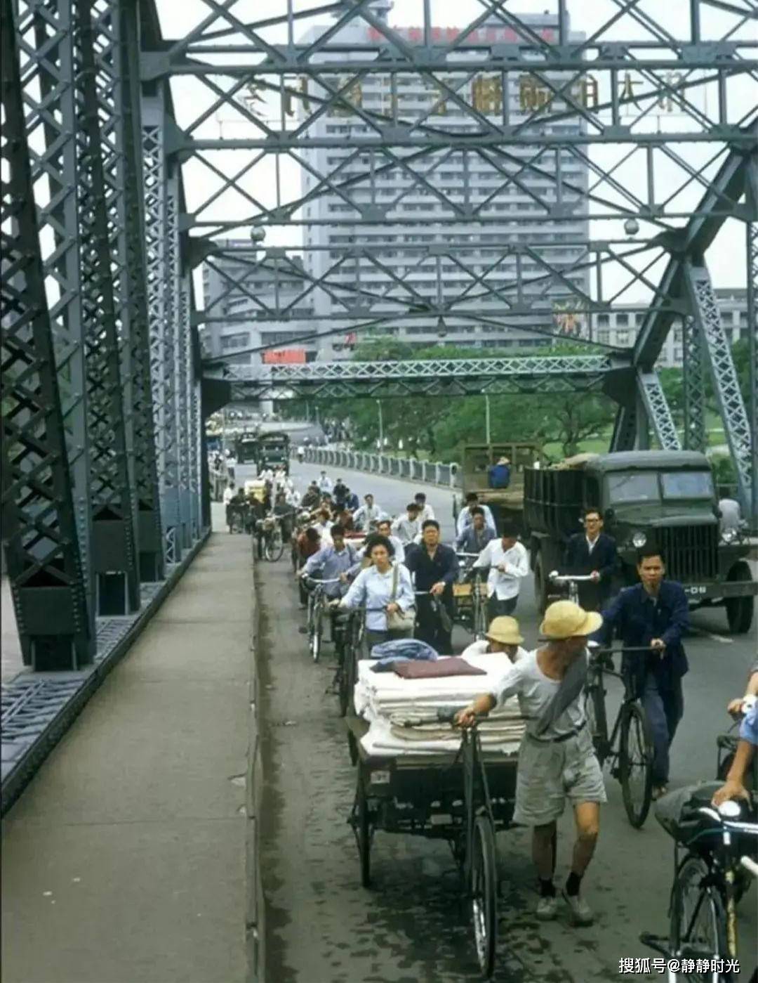 70年代广州老照片:海珠桥,二棉厂,沿江路,五层楼,中山五路