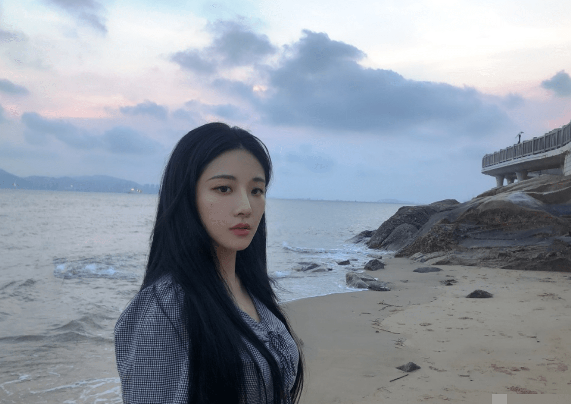 the9称喻言将缺席活动,粉丝:她身体不好,网友:未必吧?_舞台_热度_少女