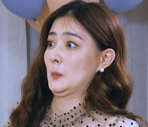 不过一旦她自黑起来也是没有下限的,当时徐璐为了证明自己真的胖了