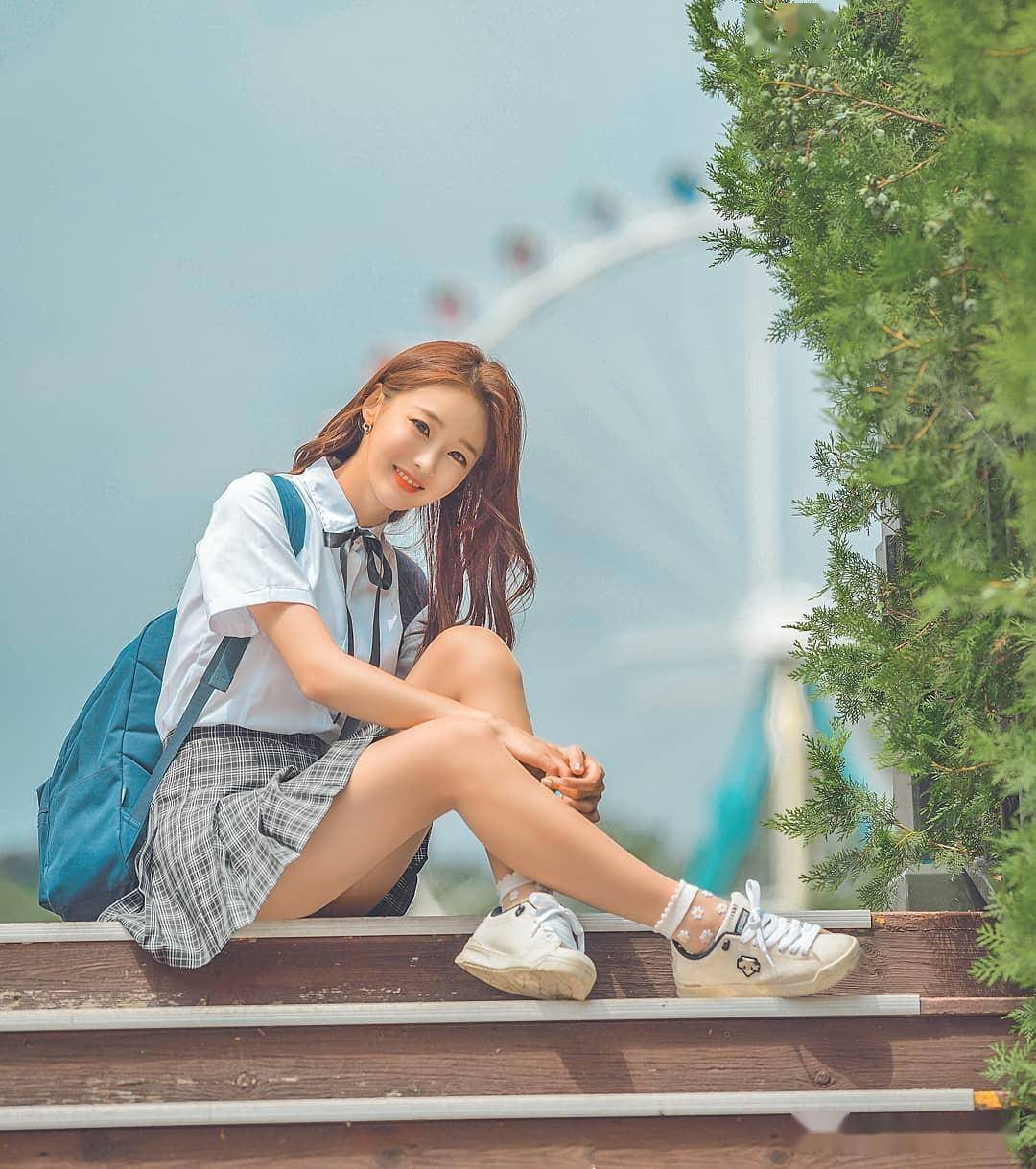 拍照没姿势可摆,学这篇摄影教程就够了,这6个摄影美姿简单易学_照片