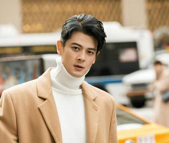 8年前他帮杨幂走出低谷,8年后没戏可接时,杨幂帮他再度翻红_郭品超_剧