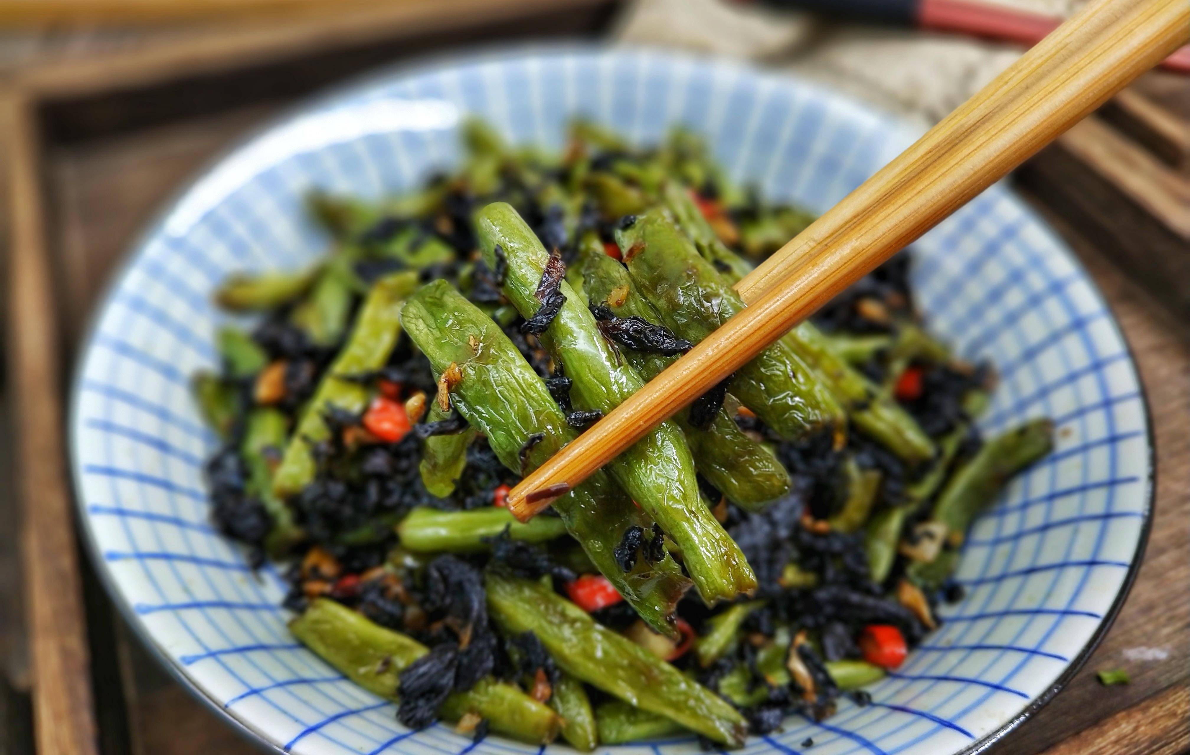 【家常四季豆】四季豆可谓是"养生小能手了",它可是少有的高钾,高镁