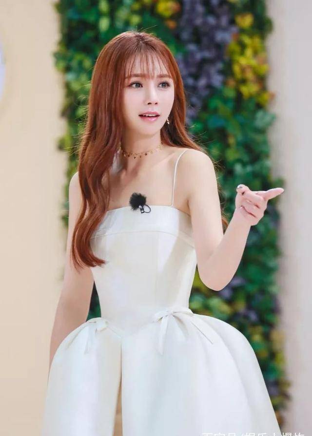 沈梦辰,靳梦佳,梁田,刘烨加入天天向上,还嫌主持人不够多么?