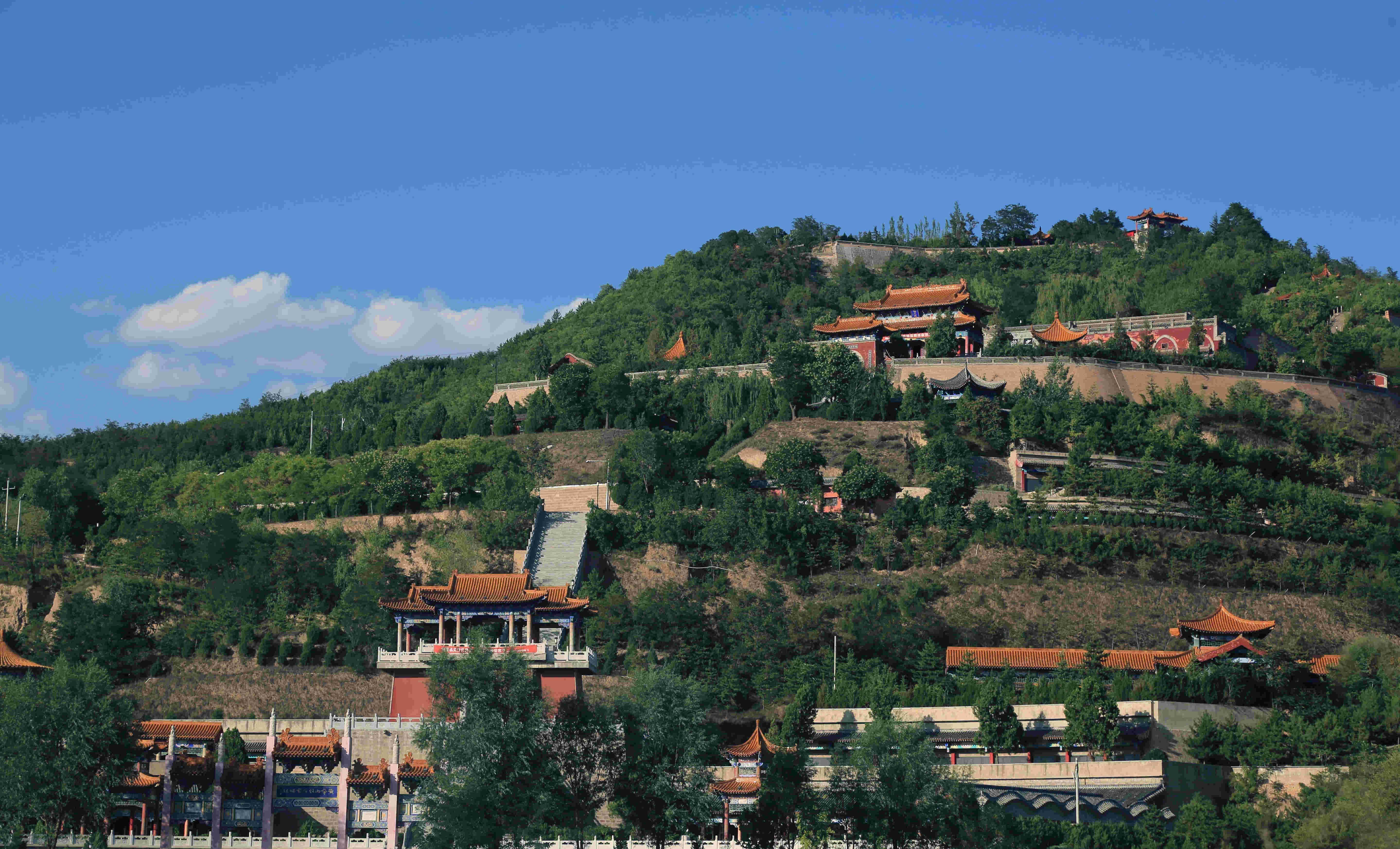 庆阳仅有的一个4a级景区,亭台楼阁花草树木交相辉映,值得游玩_旅游