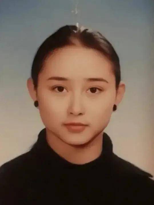 之后胡静便被父母送到北京,开始了住宿生活,这是她第一次离开家,去一