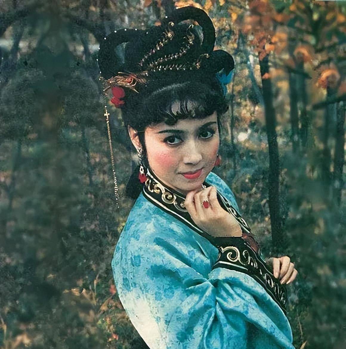 "杨洁:"她是香港明星,我们应该不会邀请她的!