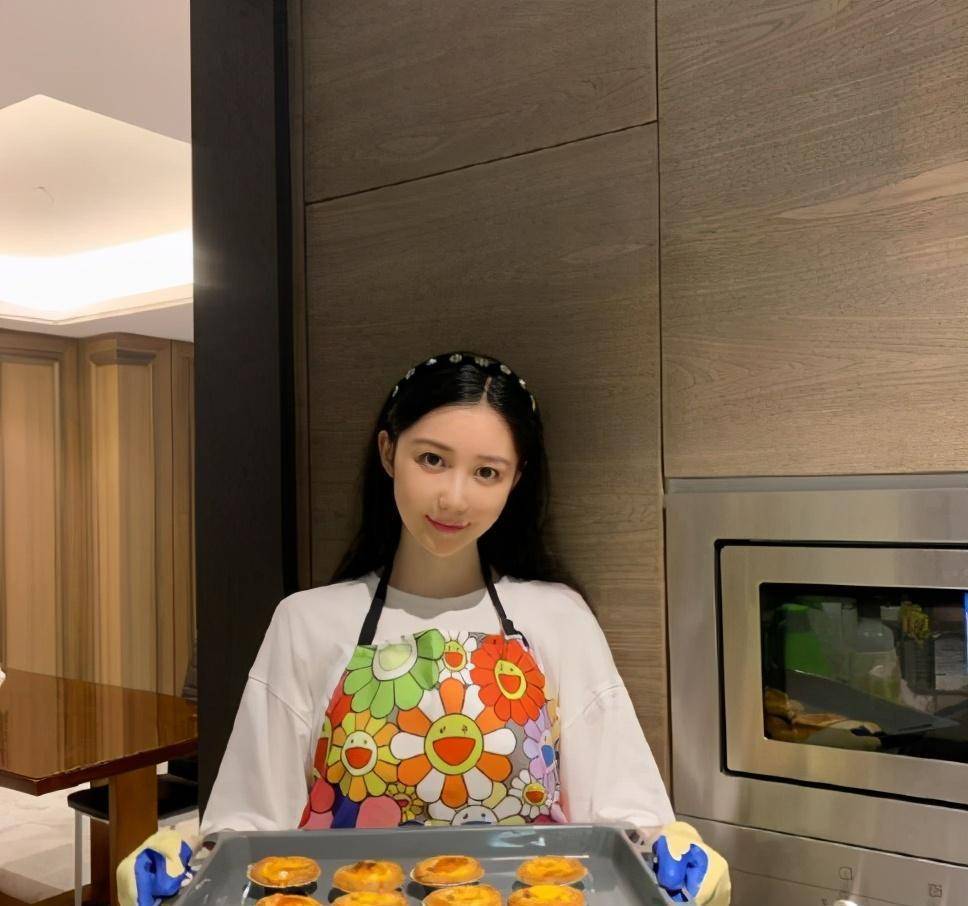 北大女学霸怼amy姐:打包出售物化女性!