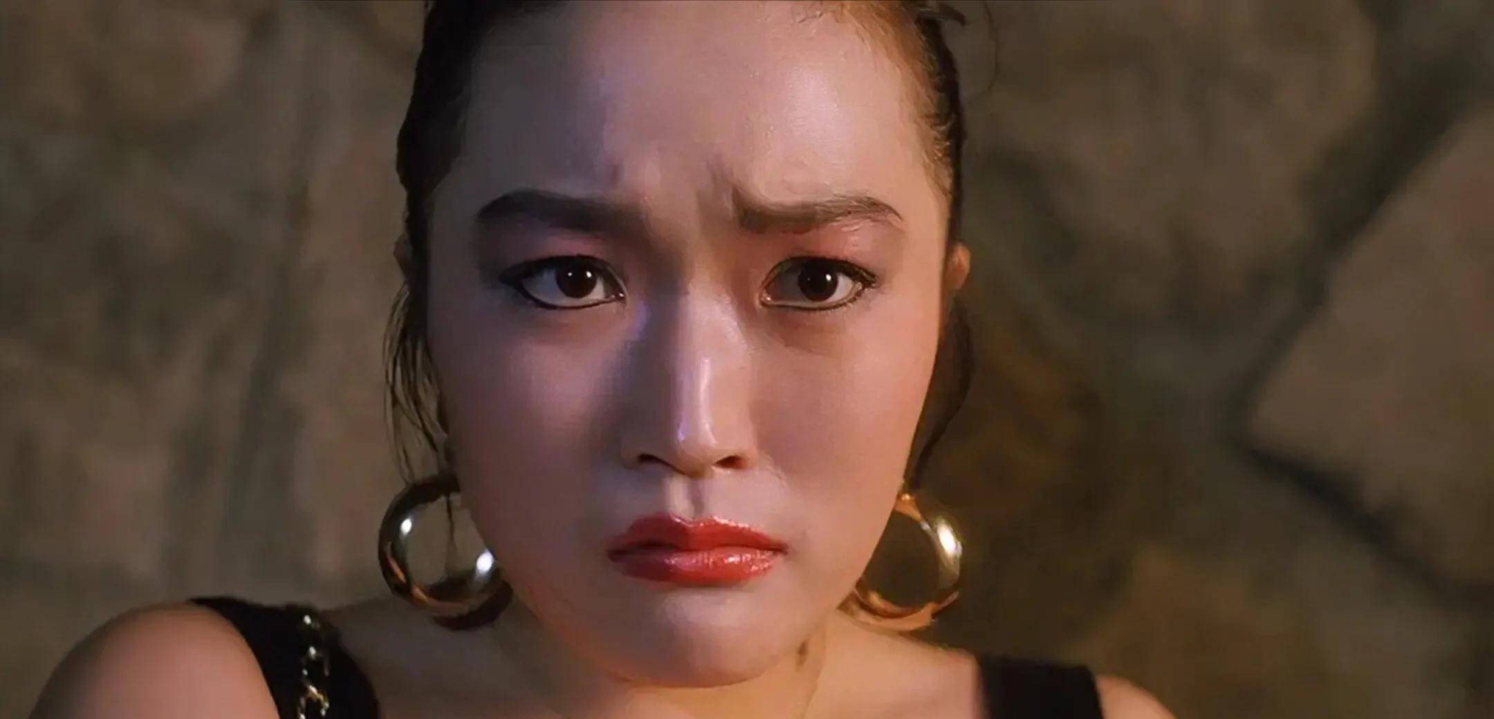 秦虹:脚踢叶子楣,拳打洪金宝,香港电影史被遗忘的明珠_叶玉卿_影片