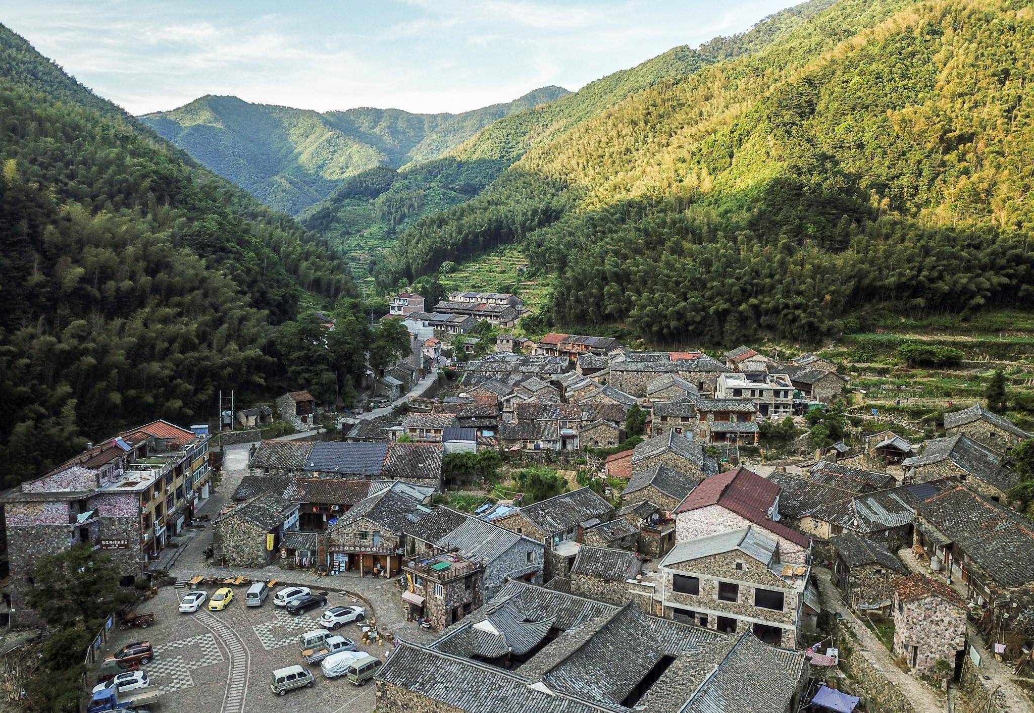 建筑全是石头垒砌,古朴静谧游客不多_村民_缙云县_内心