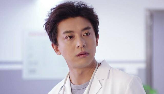 到《合伙人》,渐渐成熟的他给众人留下了这样的印象_李佳航_角色_王子