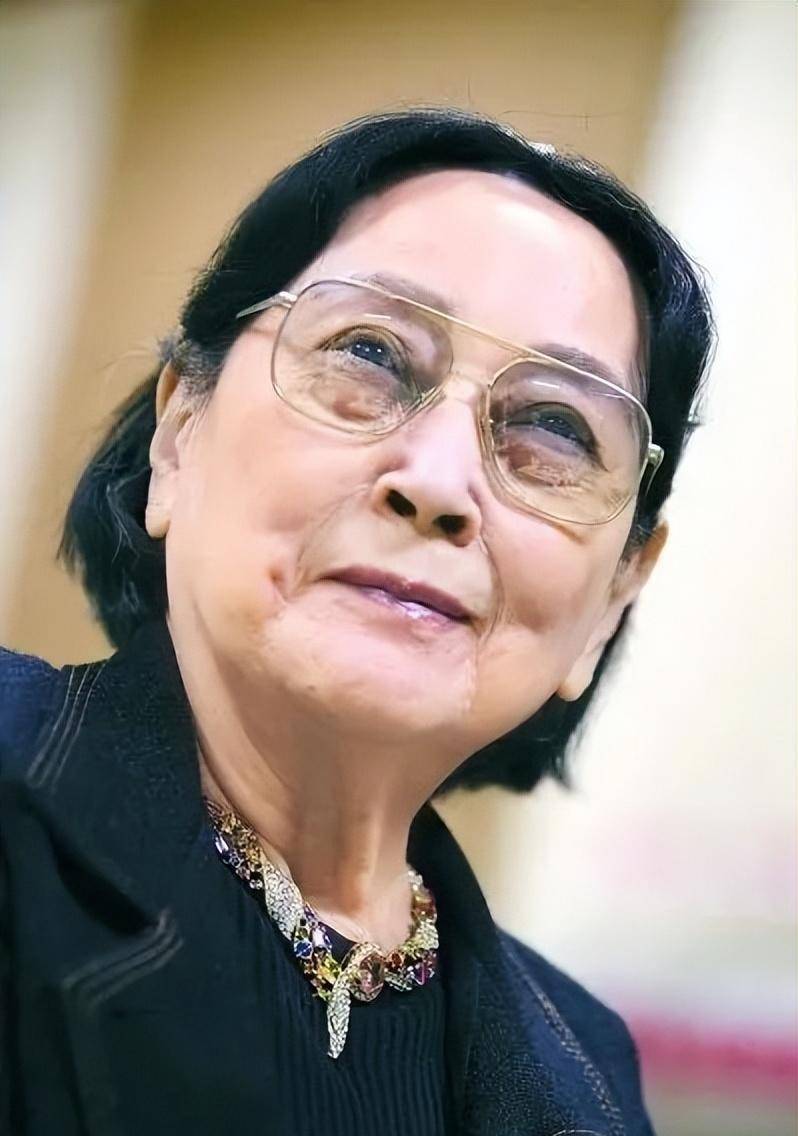 王晓棠:丈夫和儿子都在天堂,她带着伤痛坚韧度余生_言小朋_母亲_生活