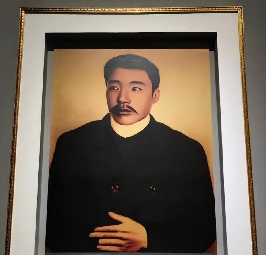 他刺杀了伊藤博文,伊藤临死前直骂"马鹿",中国人为他建纪念馆_安重根