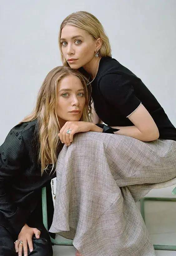 奥尔森三姐妹 双胞胎姐姐转战时尚领域,奥妹在影视圈中人气高涨_成就