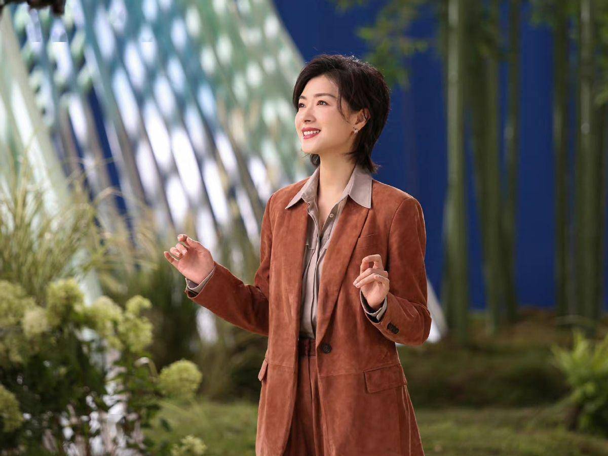 《县委大院》万茜被嘲笑:张不开嘴,表情木讷,演啥都是自己_演技_实力