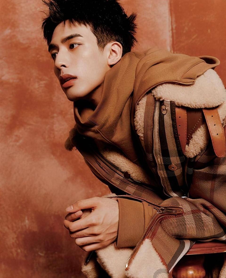 高人气和被消费是"火"的一体两面,宋威龙太明白了_象山_角色_片场