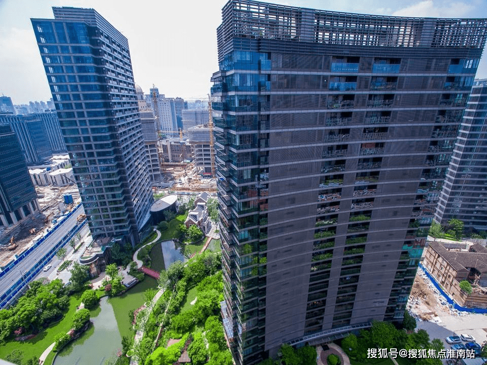 2023上海绿城外滩兰庭火的一塌糊涂!