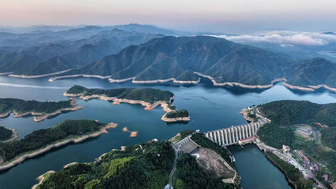 六安梅山水库风景区图片