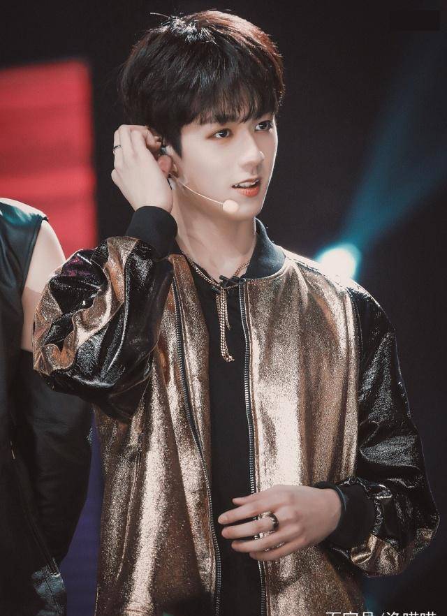 记得争c输给蔡徐坤的朱正廷吗?_新风暴_舞台_舞蹈