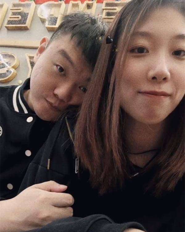 德云社张霄白生日,与女友杨艺隔空庆生,这"狗粮"又吃撑了_朋友_关九海