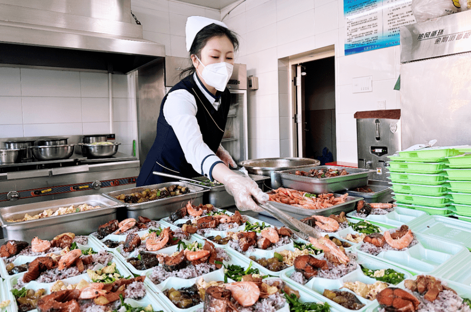 牡客的這位女工長,絕對挑大樑!_孫瑩_牡丹江_食堂