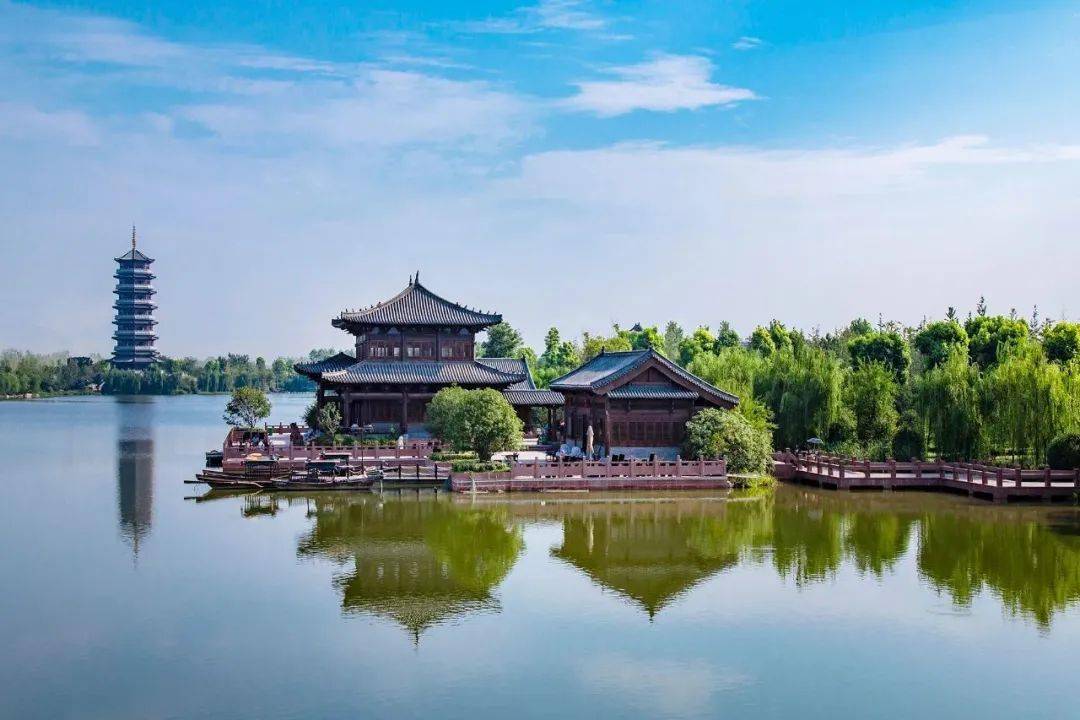 颍上旅游名片:滨河公园_身影_远方_月亮