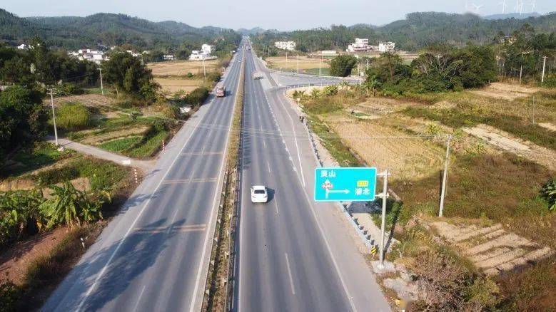 航拍丨浦钦公路通车了,浦北到钦州的单程时间将由2.