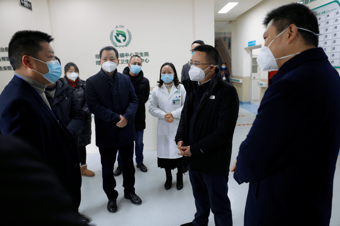 市委常委,宣传部部长丁明忠督导新冠病毒感染医疗救治能力建设_群众