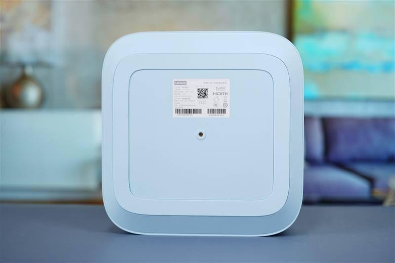 千元高颜值！联想小新100智能投影仪晨曦蓝评测：家庭影院入门就选它了