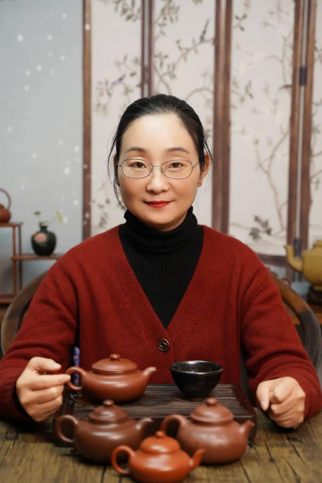 蒋芳仙作品籍外物之形,寄存自我,万趣融其神思,迁