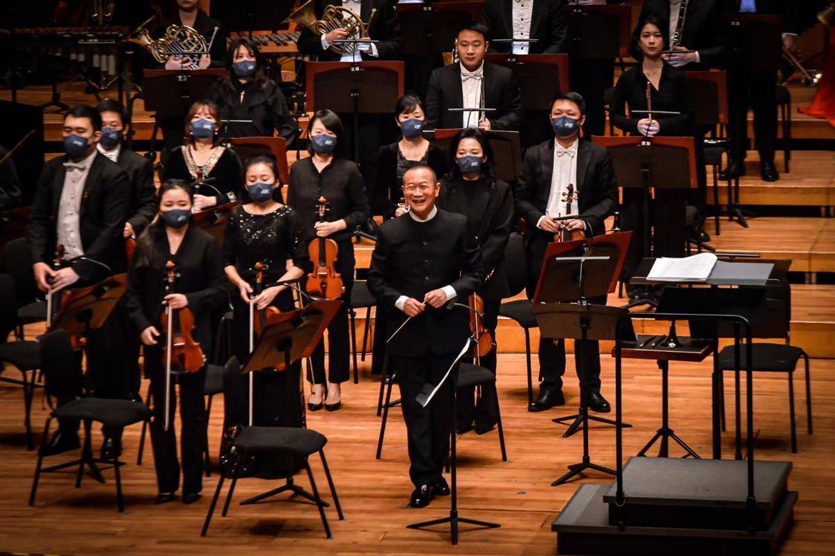 交响恢弘、中国气韵,谭盾挥棒为第十一届“琴台音乐节”划上圆满句号_琴台音乐厅_武汉_音乐会