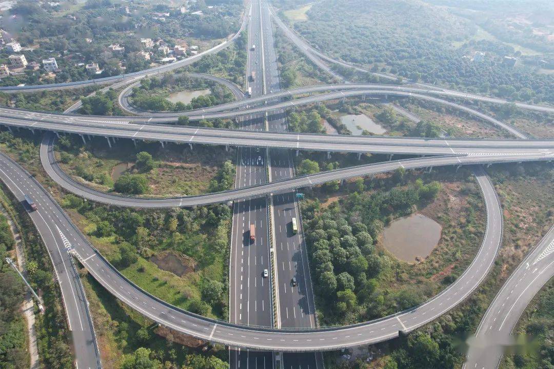 沈海高速电白段双向八车道通行!_茂湛_路段_茂名