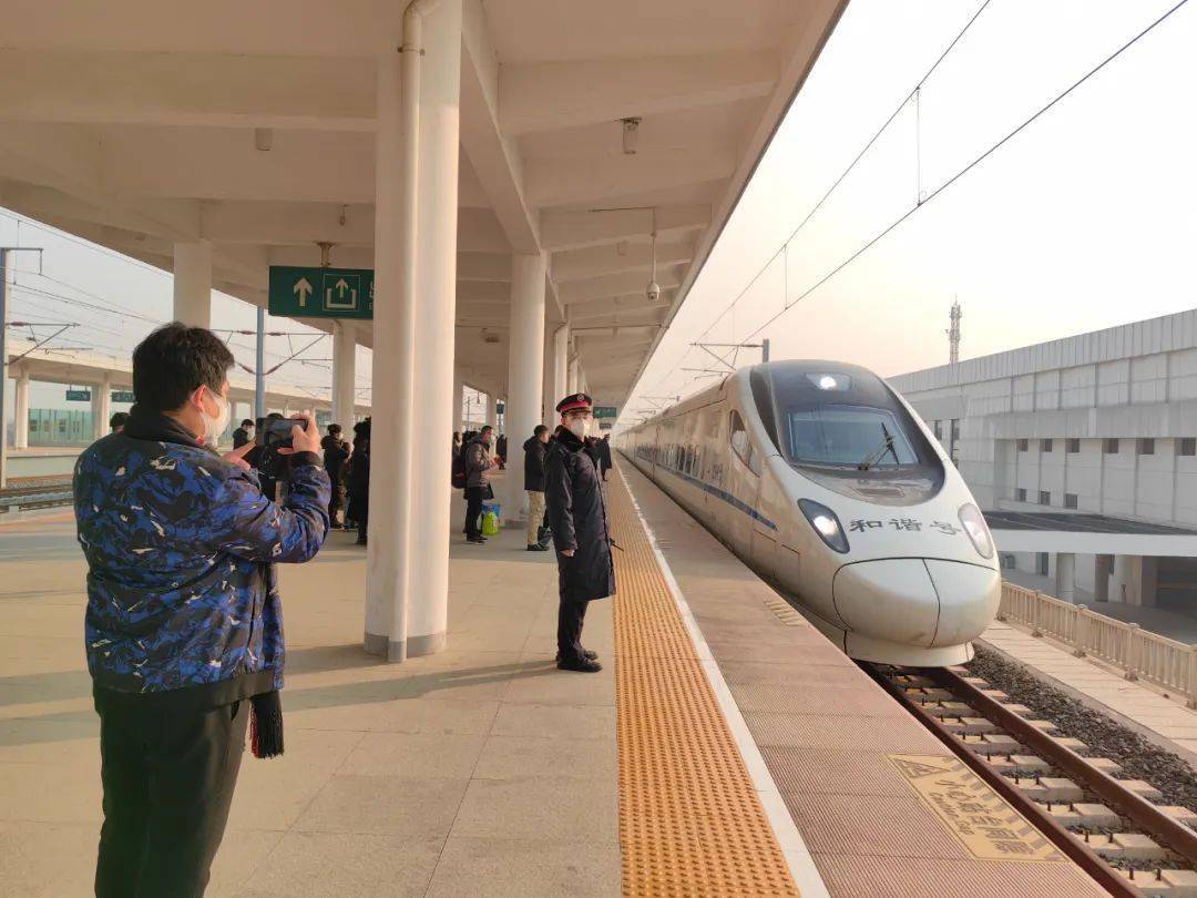 景州站)3天共计发送旅客6892人次,5个普速站3天(衡水站,深州站,饶阳站