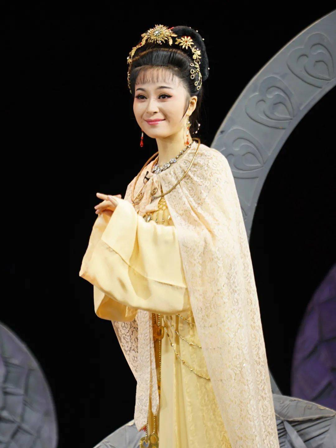 展现震撼人心的生死别离五位国家一级演员,二位新世纪黄梅戏"五朵金花
