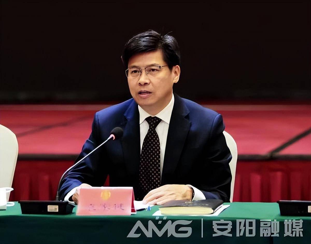 安阳两会丨袁家健参加安阳市政协十四届一次会议第一联组讨论