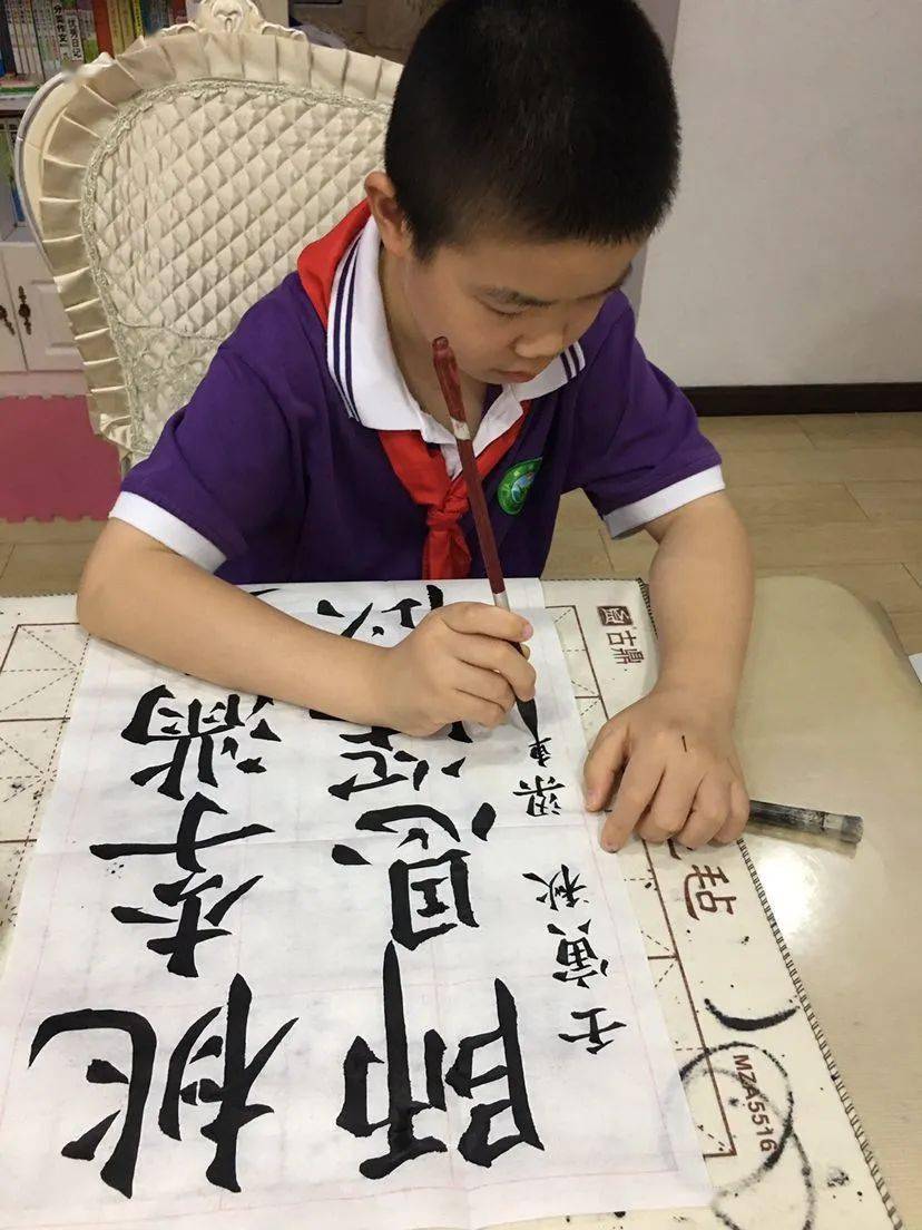 新时代好少年梁轩玮丨照亮自己温暖别人的"小太阳"_青少年_活动_曾都