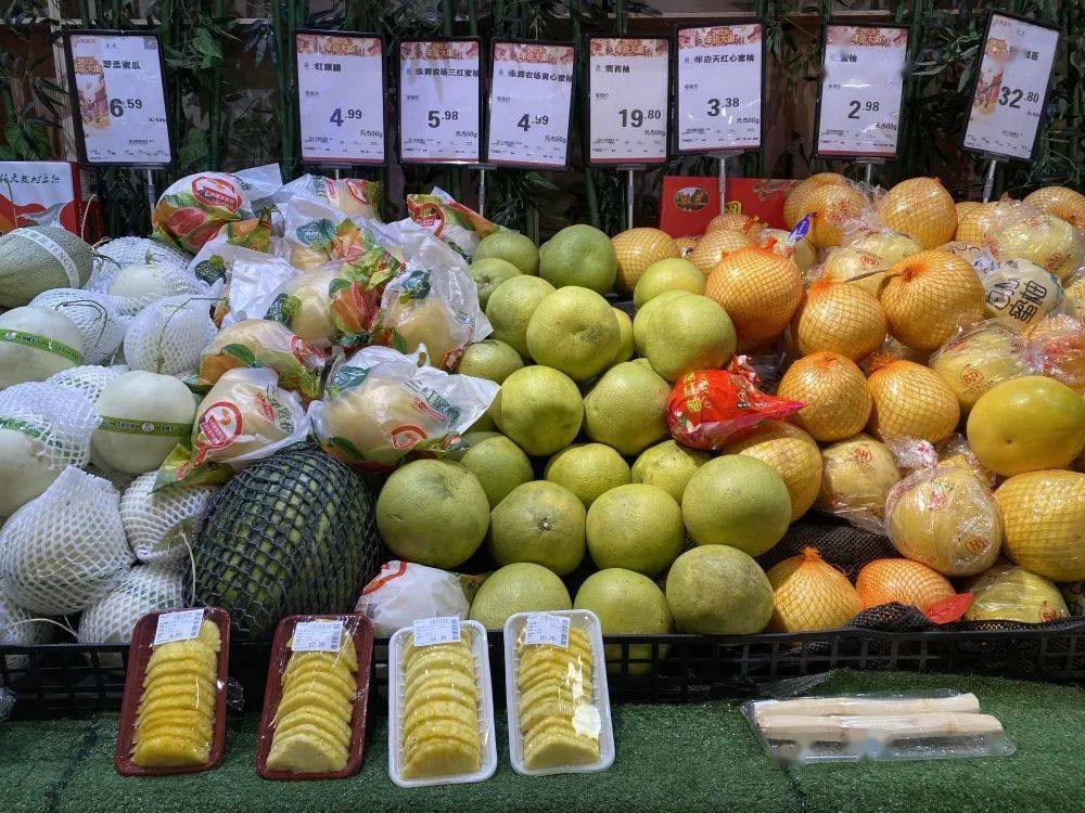 开阳各大超市年货上架 年味渐浓_市民_水果_包装