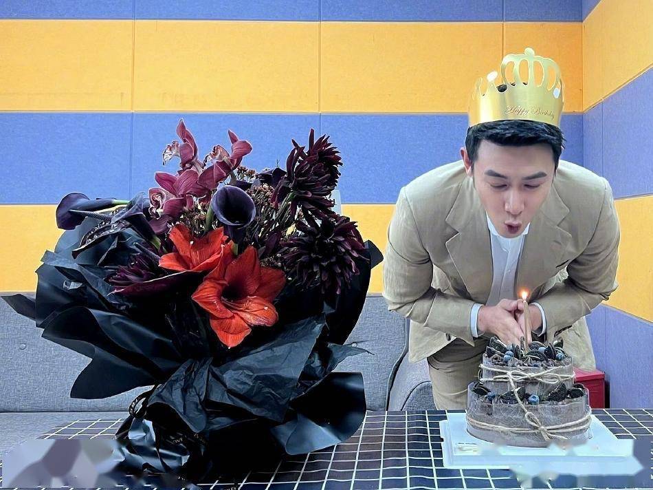 陆毅过生日,爱妻鲍蕾为老公庆生,昵称太甜!_网友_夫妻_一家